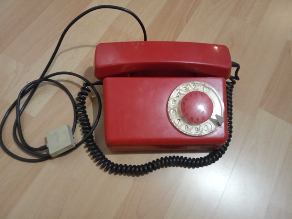 Телефон шнуровий ( провідниковий) б/у.
