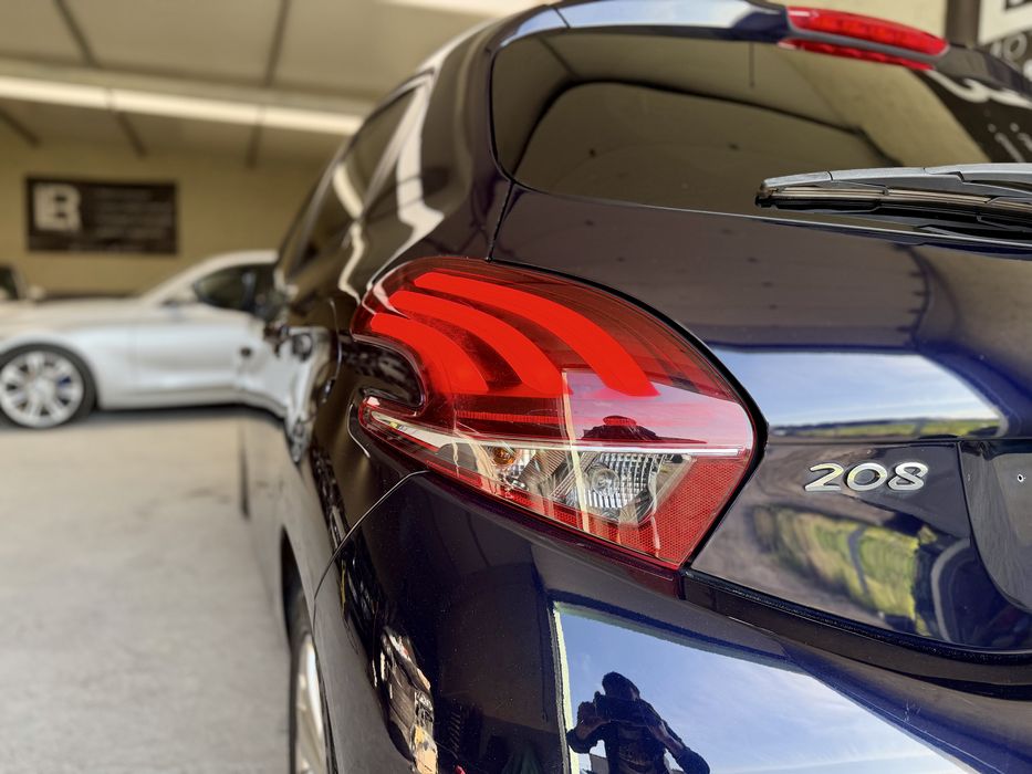 Peugeot 208 1.6 BlueHDi Style - Desde 129€ Mês