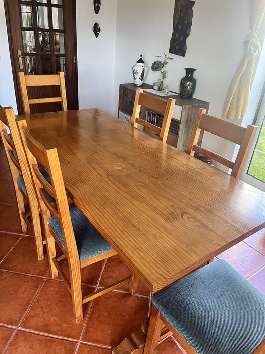 Mesa de jantar com 6 cadeiras