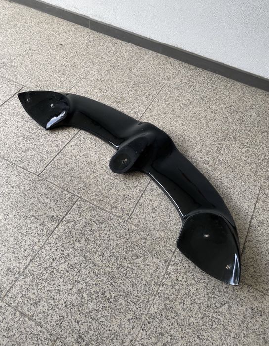 Spoiler para mini como nova . Cor preto brilhante . Envio a cobrança ou entrego em mãos , fafe Guimarães