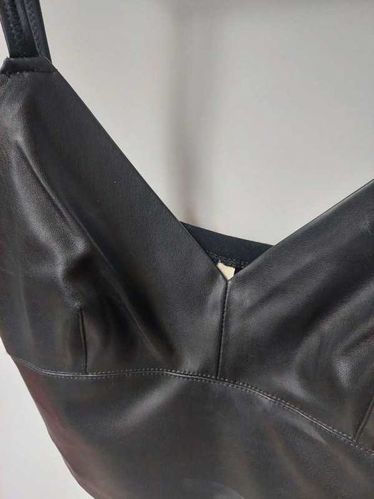 Czarny TOP Stradivarius r M