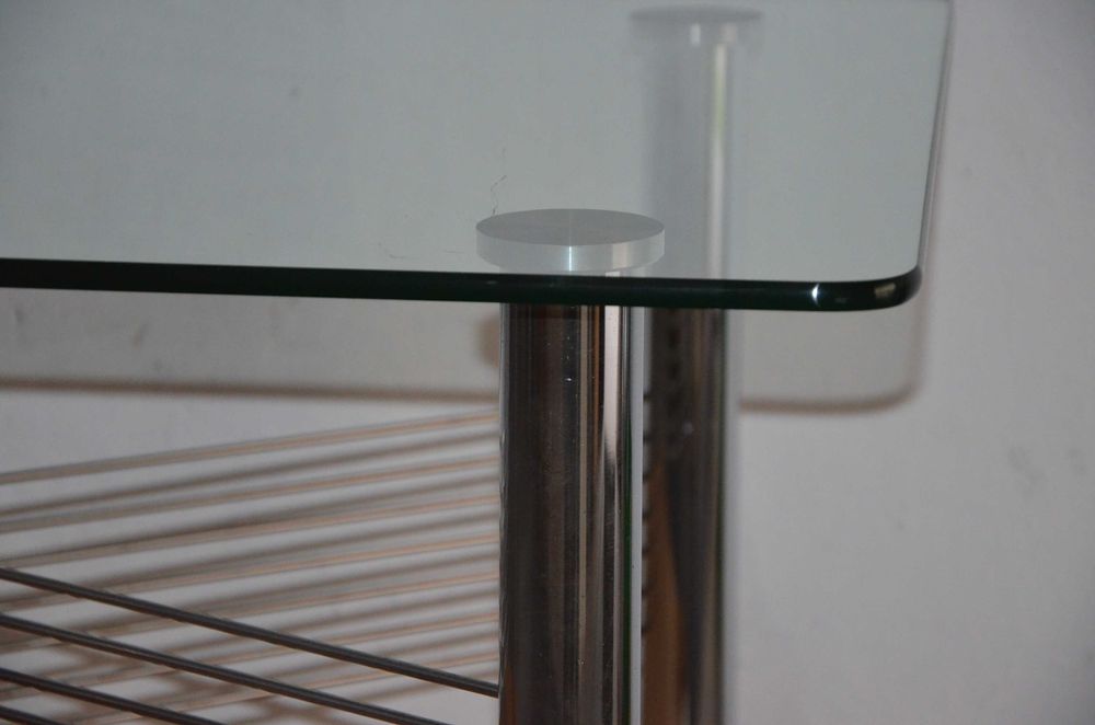 Stolik kawowy ze szklanym blatem