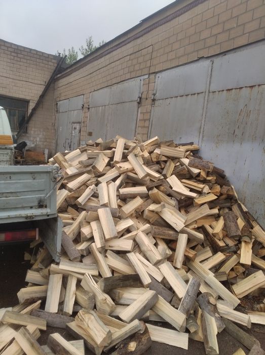 Продам, дрова сухі рубані СОСНА ,ЯСЕНЬ,     4 складометра