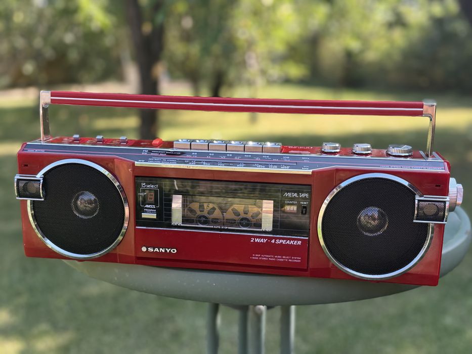 Продам магнитолу Sanyo M-7770K