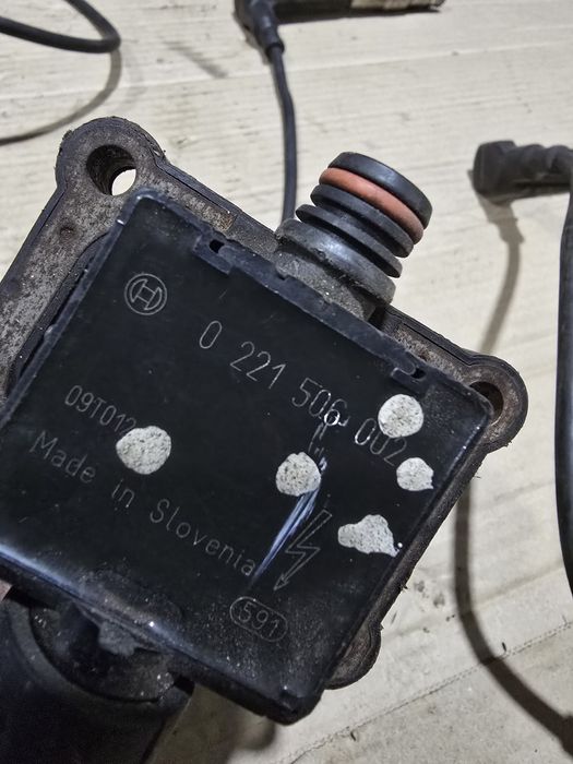 Катушка зажигания MERCEDES-BENZ SsangYong 0221506002 0040100340