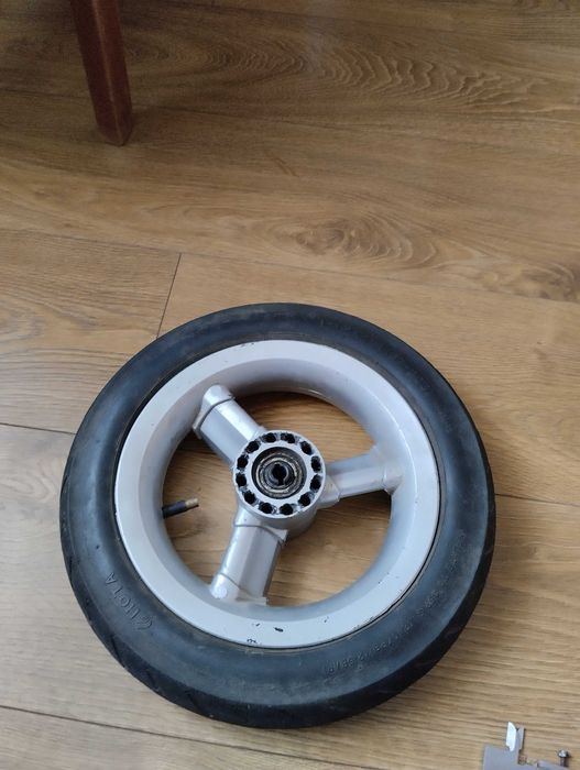 Колесо на дитячу коляску