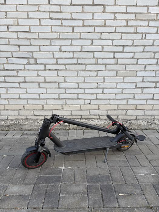 Електросамокат Xiomi m365 pro2