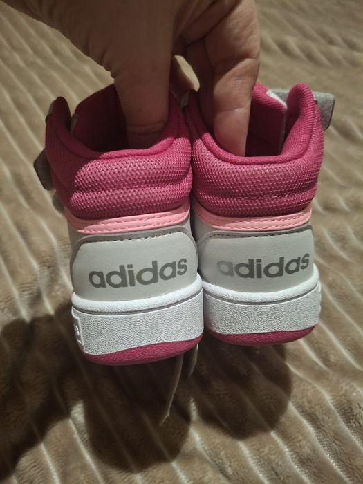 Buty sportowe dla dziewczynki roz. 26 adidas