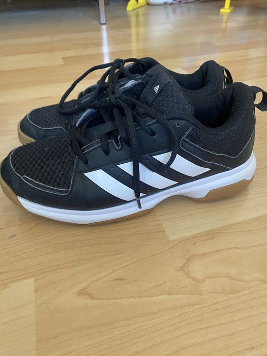 Buty sportowe halówki adidas