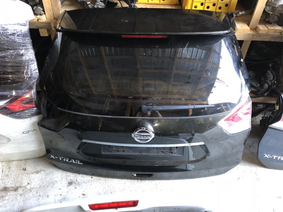 Nissan Rogue X- Trail T32 2014-2020 року Ляда Кришка багажника Бампер задній Підсилювач Фонарь лівий правий Пластик багажника весь комплект РОЗБОРКА