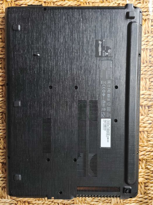 Чудовий ноутбук Acer E5-473 14 core i3\4gb ram\128gb ssd\АКБ ОК