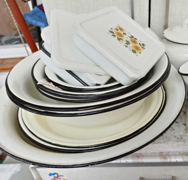 Набор эмалированной посуды, 21 предмет