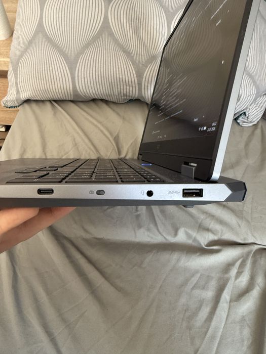 Laptop lenovo loq 15rp9