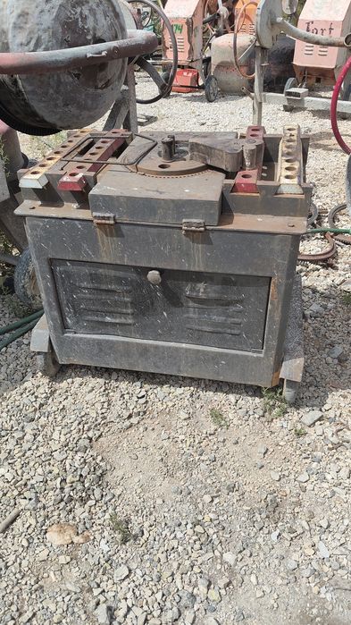 Máquina de moldar ferro
