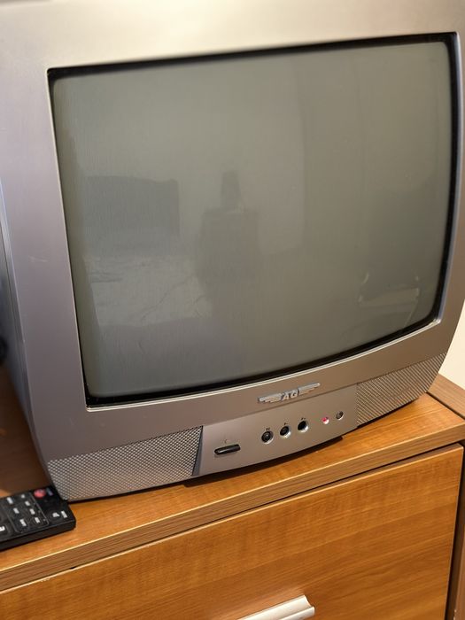 TV AG Pequena com comando