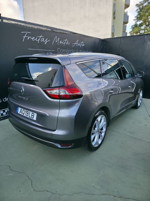 Renault Scenic / 138.500 km / 7 Lugares