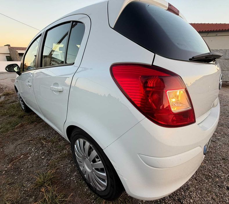 Opel Corsa 1.3 diesel Enjoy EcoFLEX — photo 5