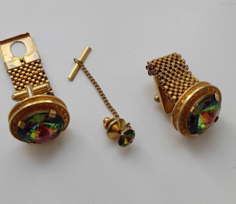 Мужские запонки.