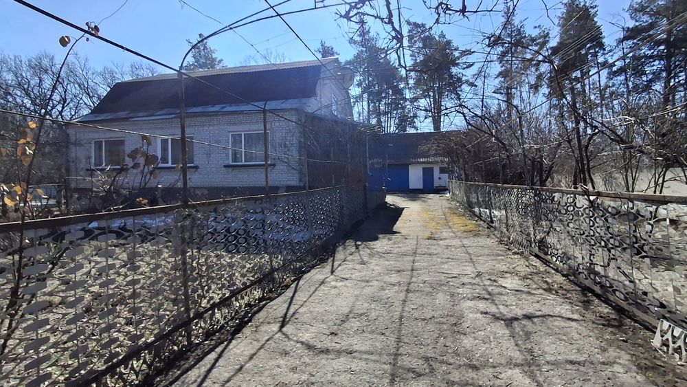 Продам цегляний  будинок