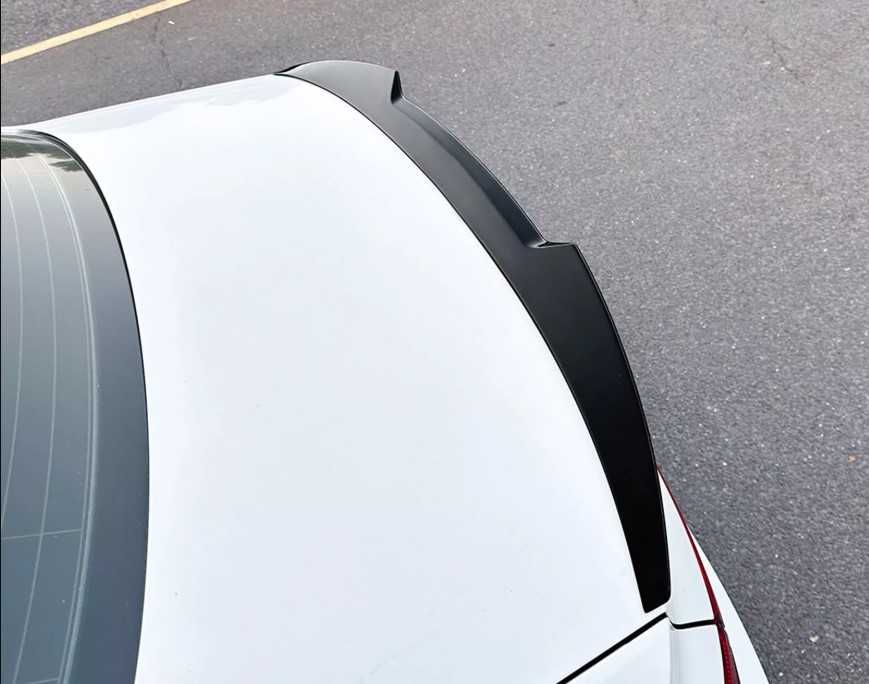 Спойлер чорний глянець стиль М4 Audi A4 B9 2016-2024 / ABS-пластик