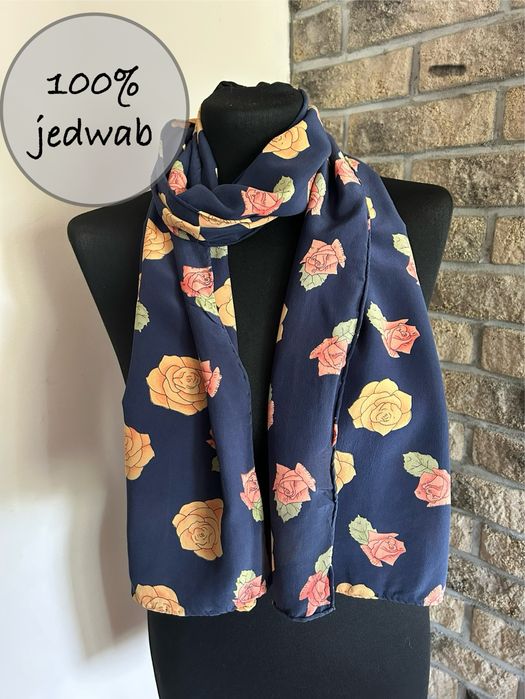 Jedwabny granatowy szal w róże 100% jedwab