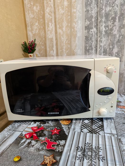 Мікрохвильовка Samsung 28 літр