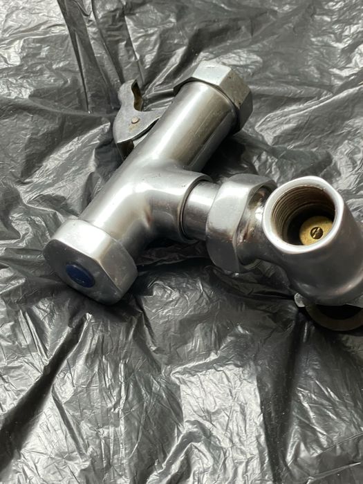 Кран для піссуара