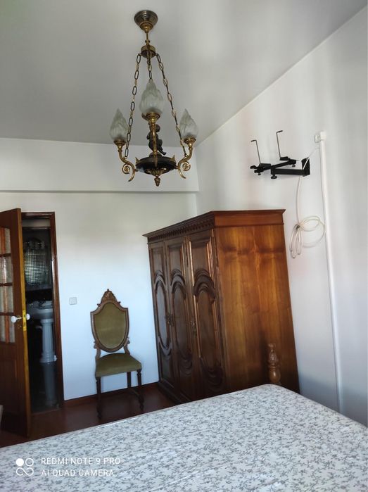 Alugo quarto mobilado