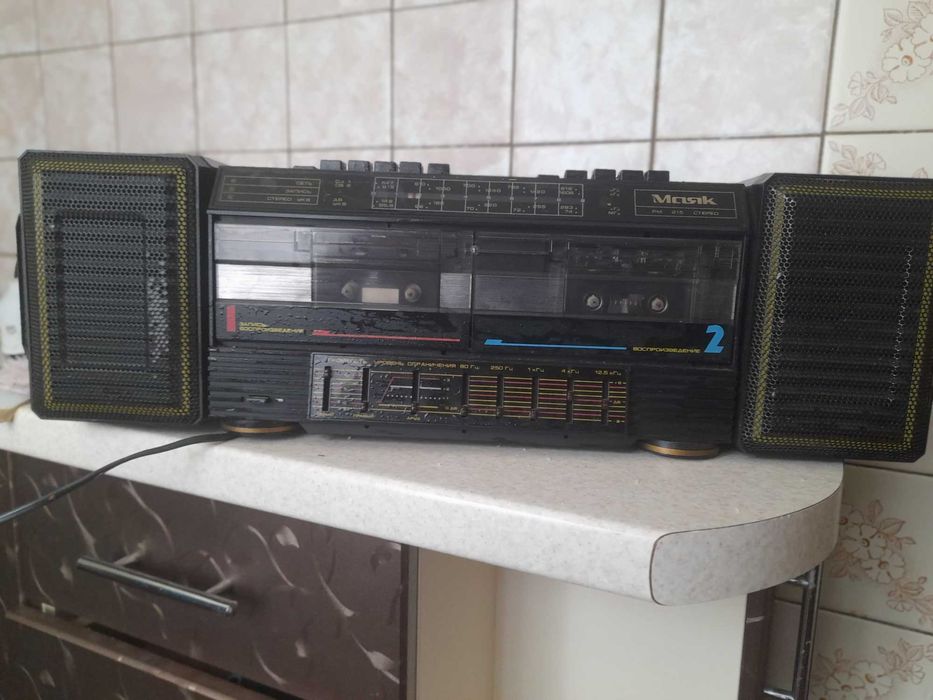 Двохкасетний магнітофон