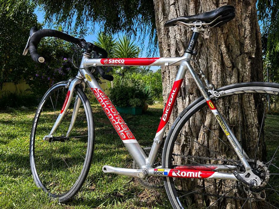 Bicicleta de Estrada em Alumínio - Estilo Cannodale Saeco