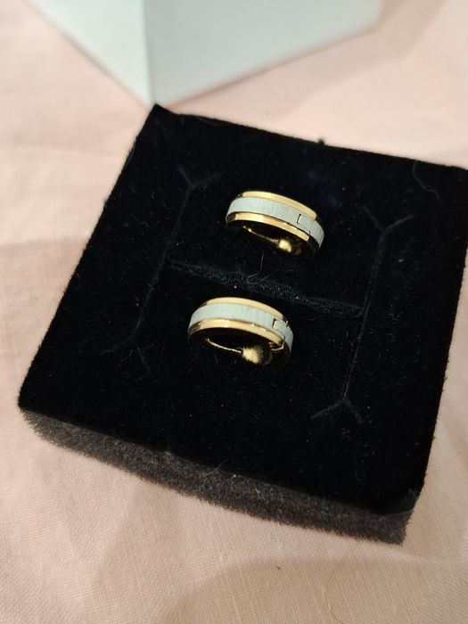 Brincos argolas dourado e prateado em Aço
Novos