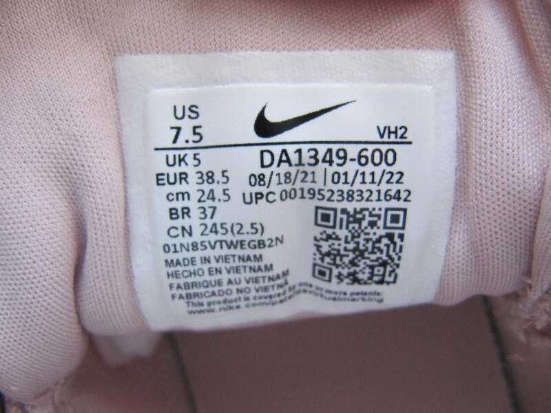 кроссовки   Nike