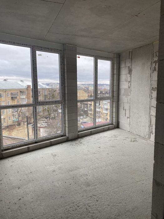 Продаж 3 кім квартира 120 м² 6/7 вул.Волинська  199950$