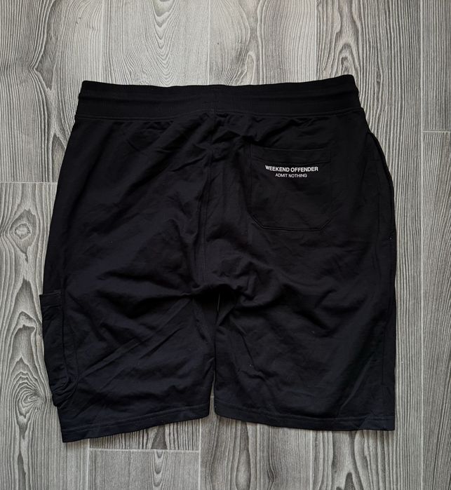 Weekend offender шорты