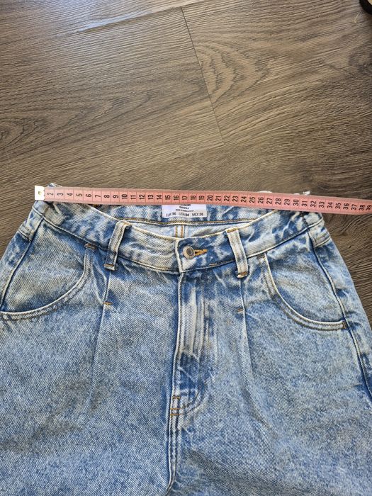 Джинси Bershka в ідеалі(36 розмір) s  з високою посадкою