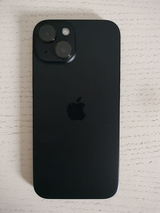 iPhone 15 128gb + 2 capas