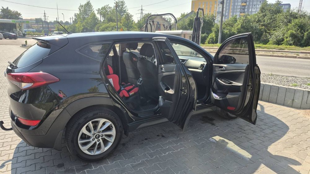 автомобіль хюндай туксон