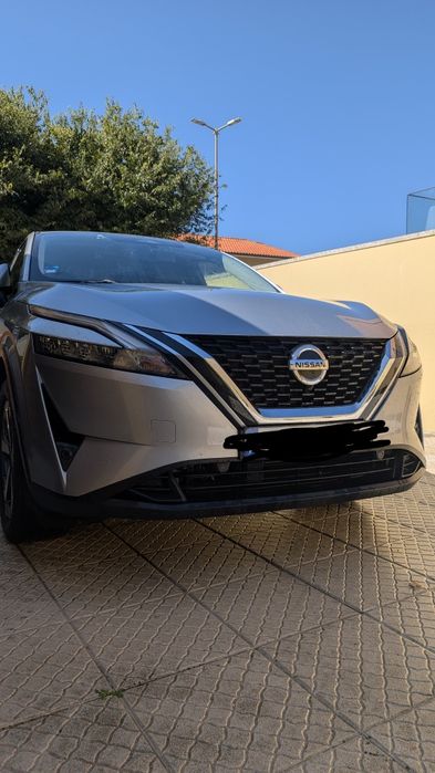 Nissan Qashqai 1.3 ano 2021, com apenas 50.900 km.