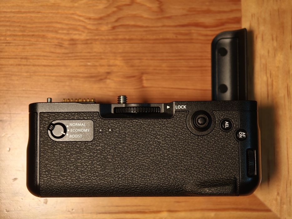 Fujifilm X-T4 (Com Grip, 5 baterias e cage)