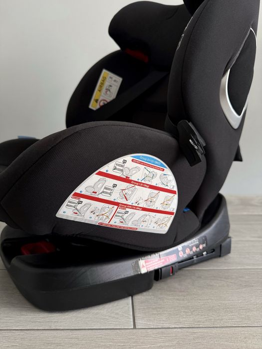 дитяче автокрісло El Camino ISOFIX, чорного кольору