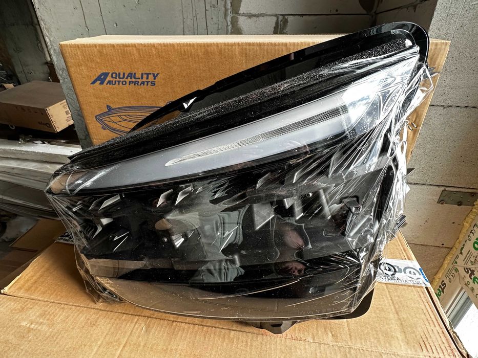 Фара передня ліва/права Tesla Juniper 2025 + 1918347-00-D 1918348-00-D