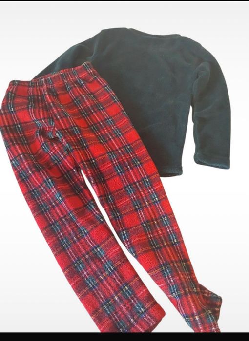 Pijama de criança em ótimo estado