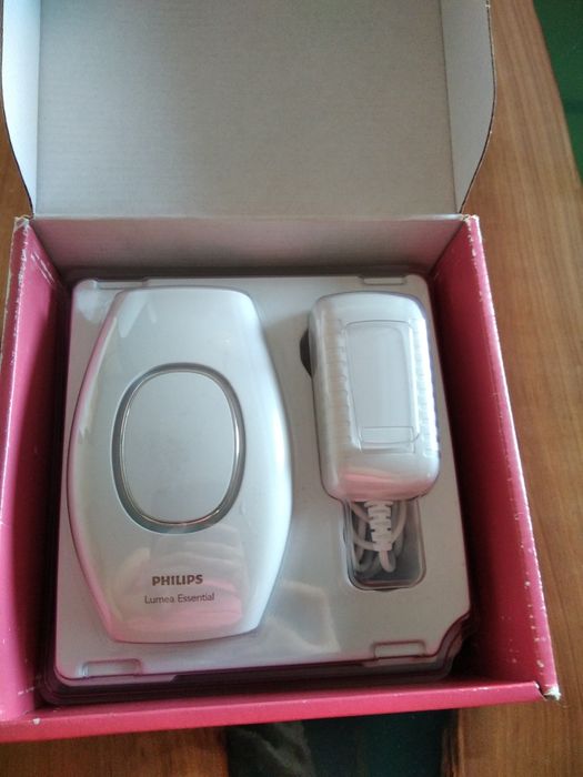 Фотоепілятор Philips Lumea Essential