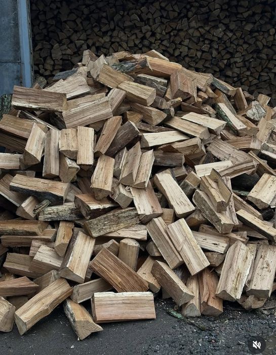 Дубові дрова з рівною ручною укладкою на совість 24/85 см.