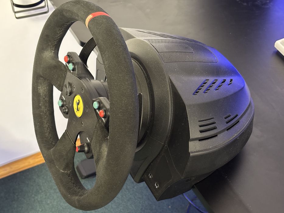 Руль Thrustmaster T300 Ferrari Integral RW Alcantara edition