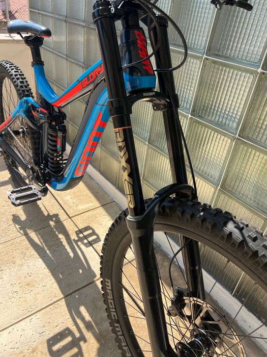 Giant Glory 27.5 Downhill