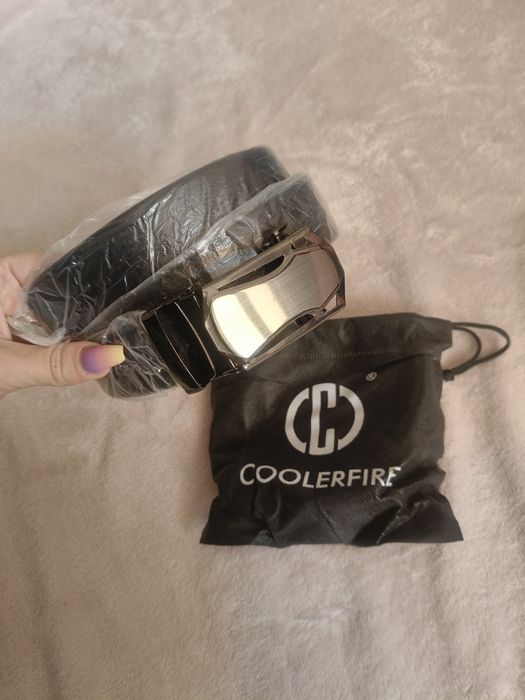 Nowy czarny  skórzany pasek