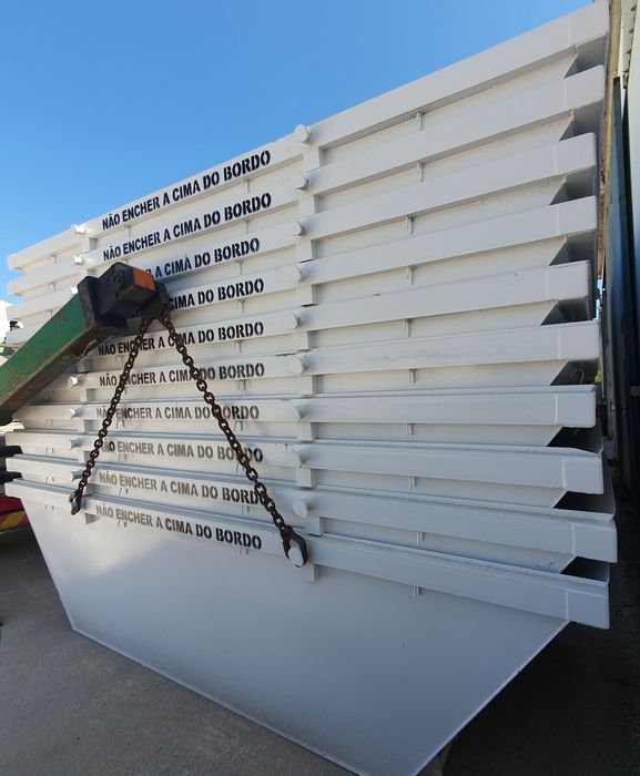 GRÂNDOLA COMPORTA e CARVALHAL contentores p/ recolha de entulho e lixo