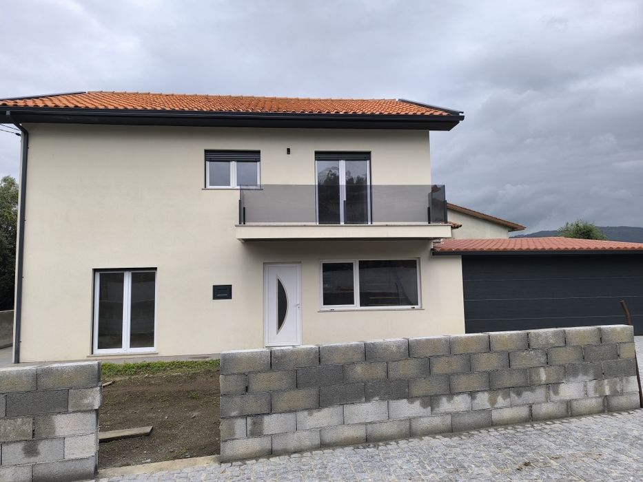 Moradia T4 em Cossourado, Barcelos