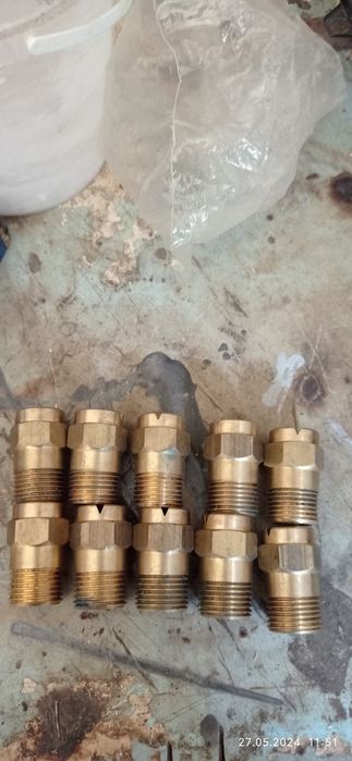 Форсунки для бітумної емульсії